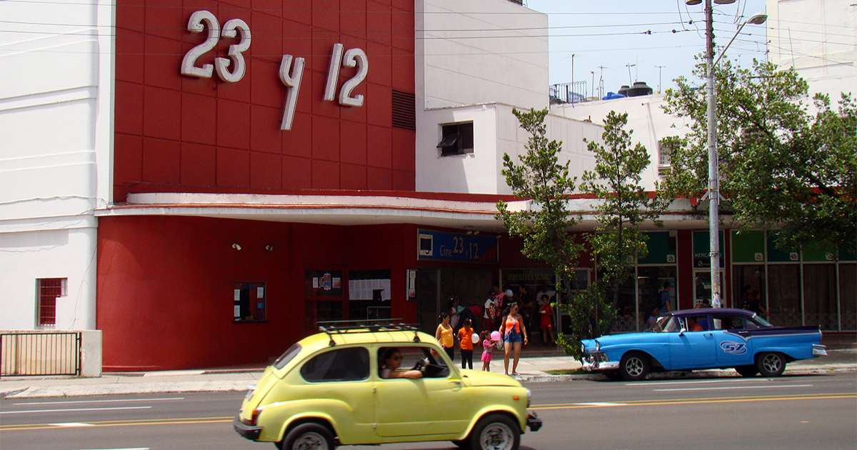 Cine 23 y 12 en La Habana © CiberCuba
