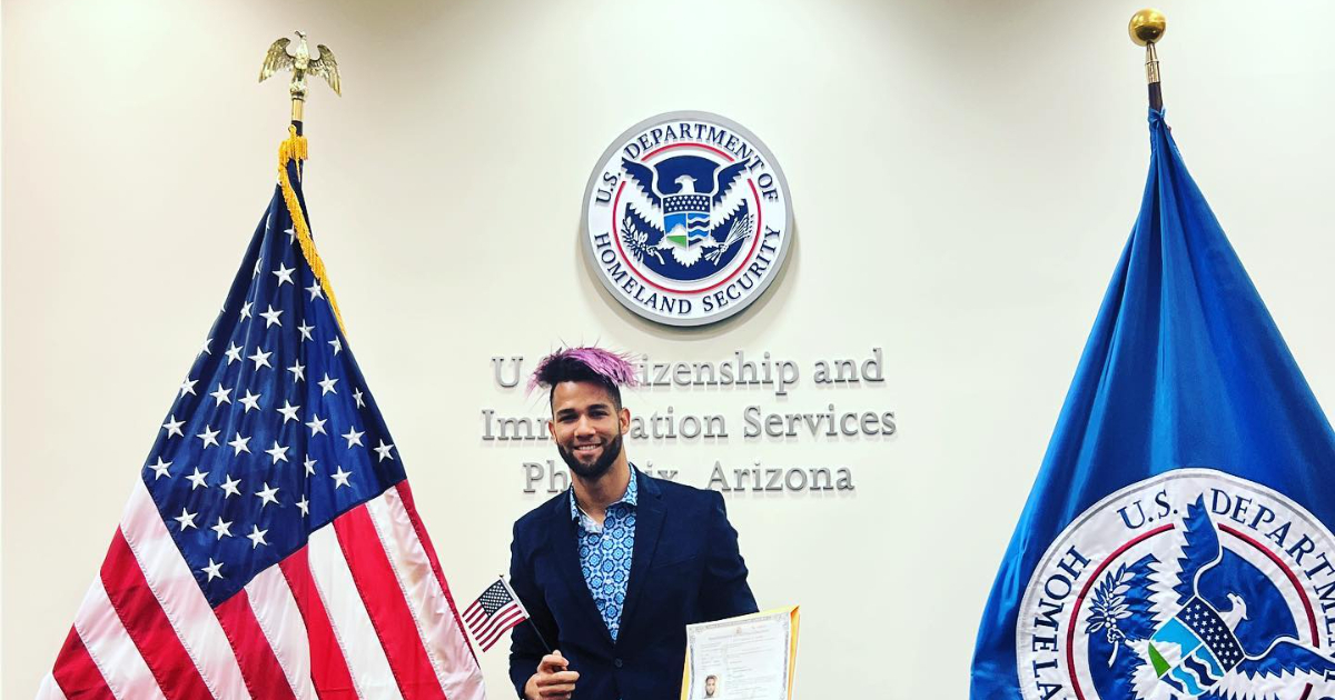 Yunito Gurriel jura como ciudadano estadounidense © Instagram / Lourdes Gurriel Jr.