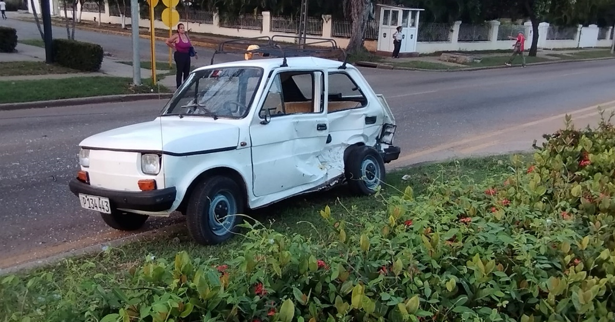 Polaquito implicado en accidente de tránsito en La Habana © Facebook/Adyan Fong Valle