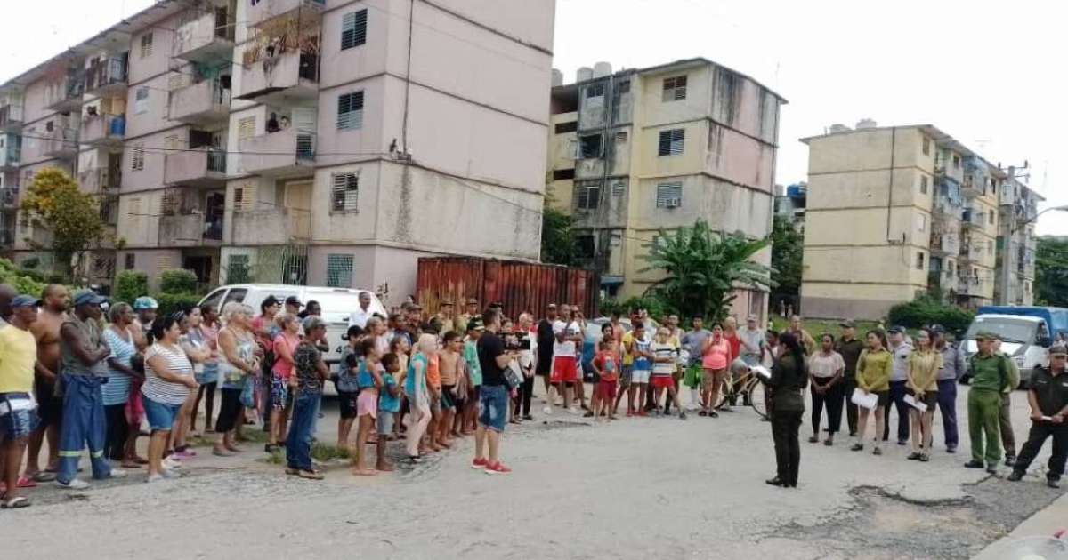 Acto de devolución de bienes robados © Las Cosas de Fernanda / Facebook