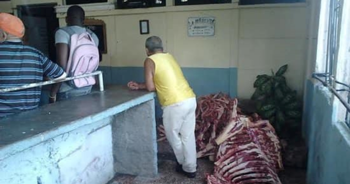 Venta de huesos de vaca en Cuba (imagen referencial) © Facebook / Cubanos por la democracia