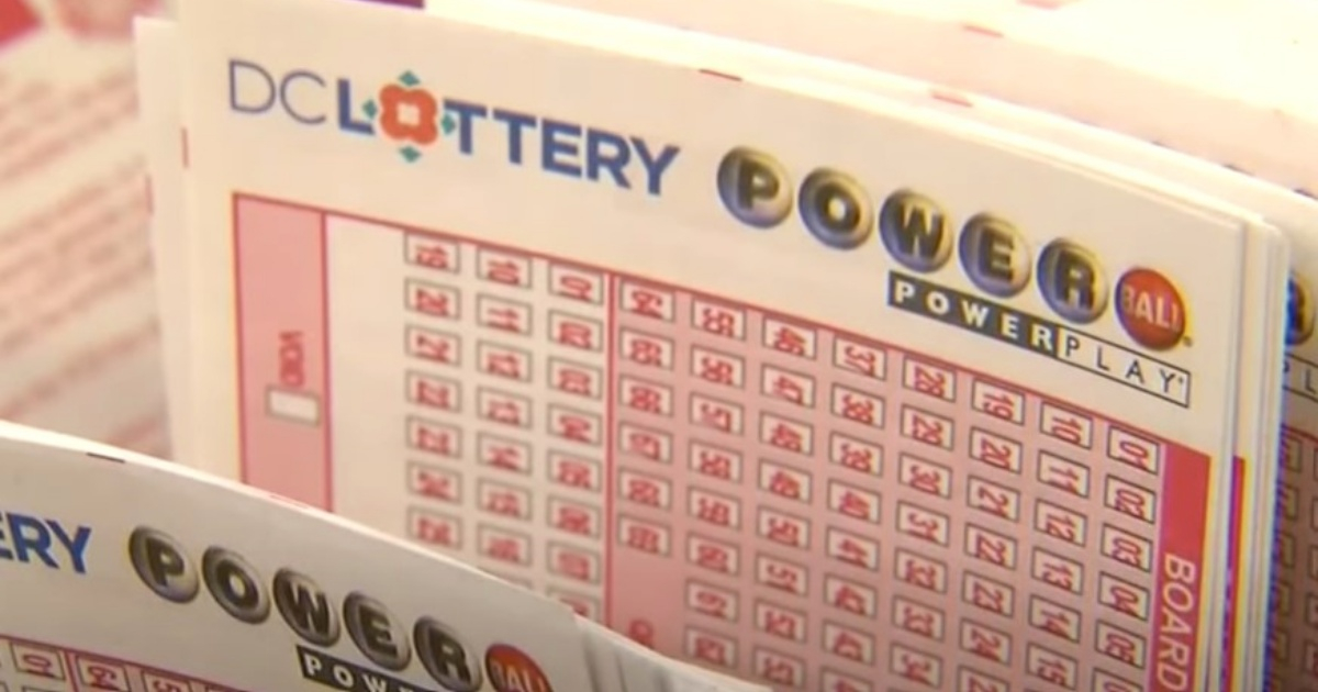 Billete de Powerball (Imagen de referencia) © YouTube/Screenshot-ABC7News