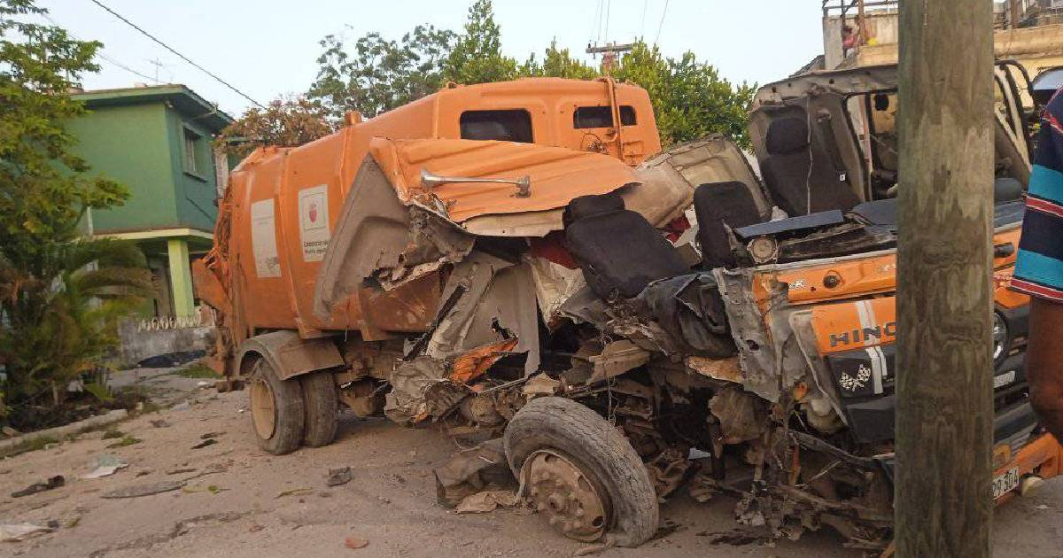 Camión de basura © Facebook / ACCIDENTES BUSES & CAMIONES por más experiencia y menos víctimas!