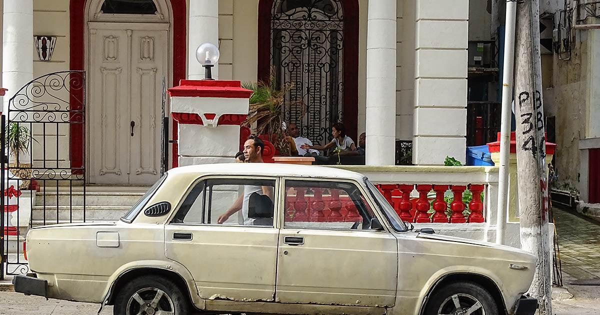 Lada en La Habana © CiberCuba