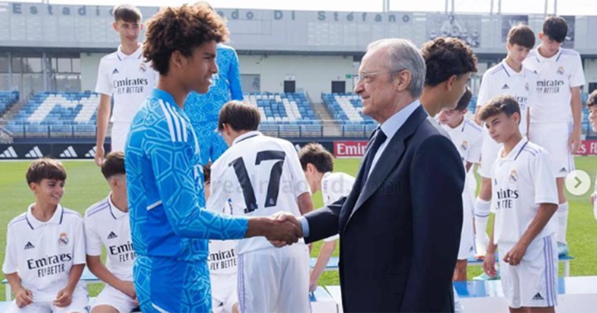 Saludando a Florentino Pérez, presidente del club blanco. © guille1ponce/Instagram.
