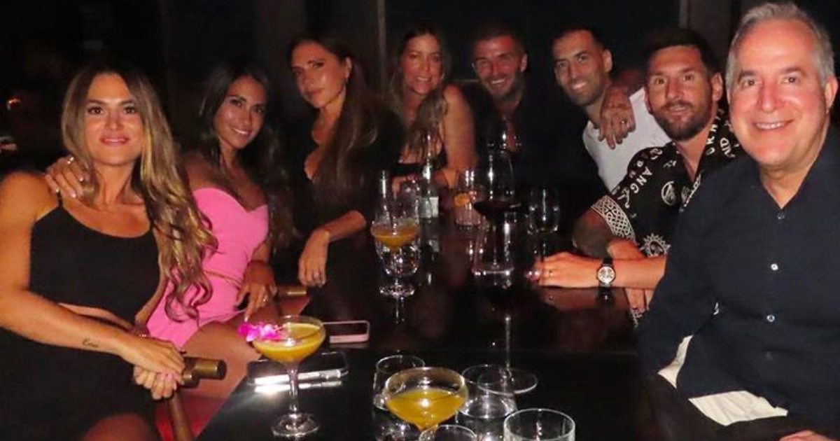 Messi, Beckham, Busquets y Jorge Mas junto a sus parejas © Instagram / Victoria Beckham 