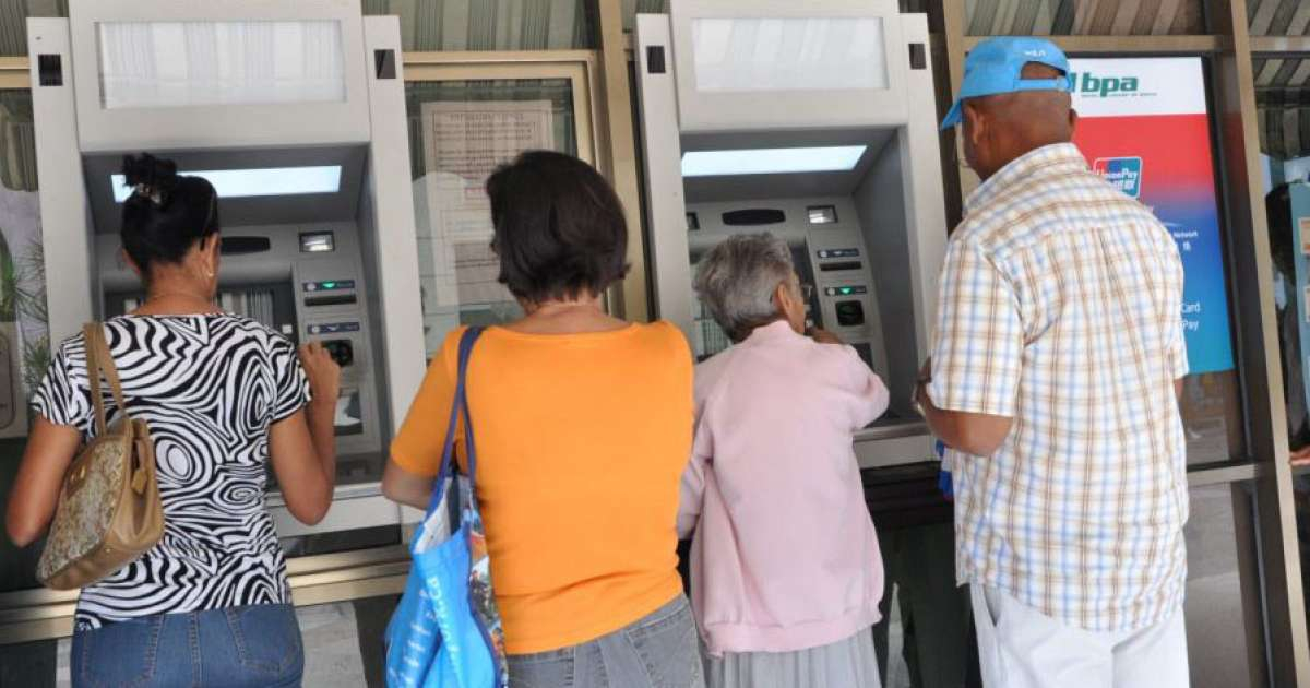 Cajeros automáticos en Cuba (imagen de referencia) © Venceremos