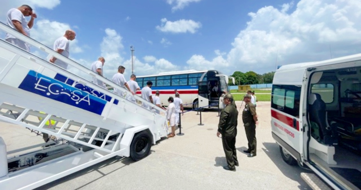 Cuarto vuelo de deportados a Cuba (Imagen de referencia) © Twitter/Embajada de EE.UU. en La Habana
