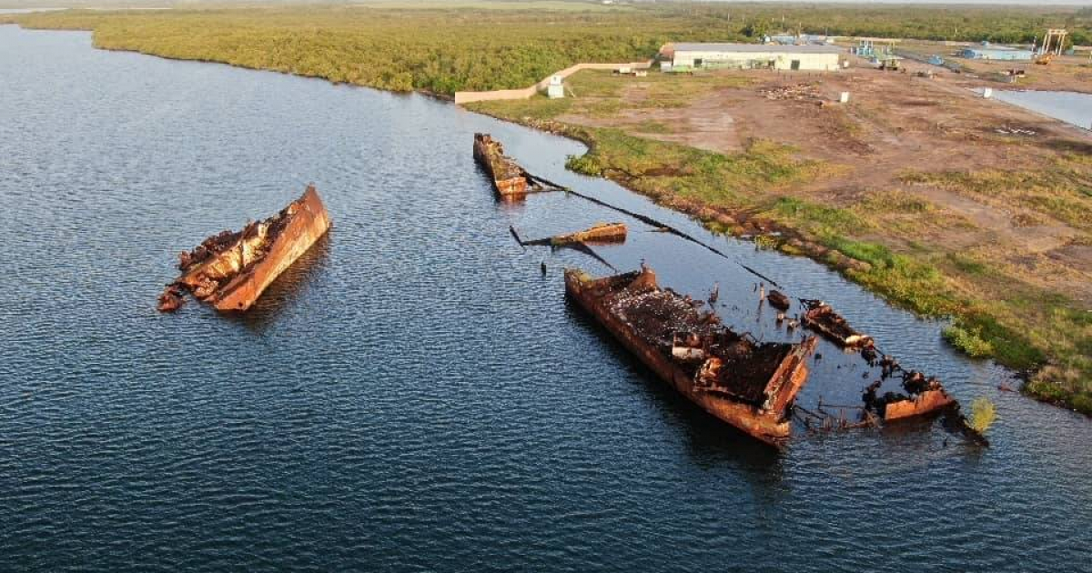 Cementerio de barcos en Bahía Honda © Naturaleza Secreta / Facebook