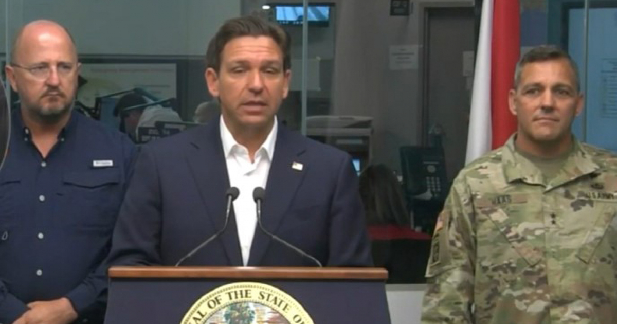 Ron DeSantis durante la conferencia de prensa de este domingo © Captura de video Local 10