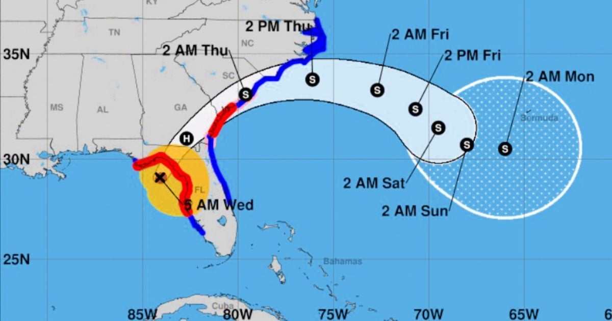 Previsión de posible trayectoria del huracán Idalia © NOAA