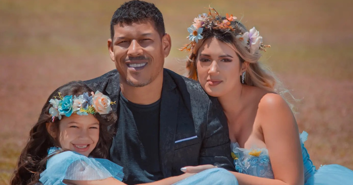 Limay Blanco con su esposa y su hija © Glenda Medina / Instagram