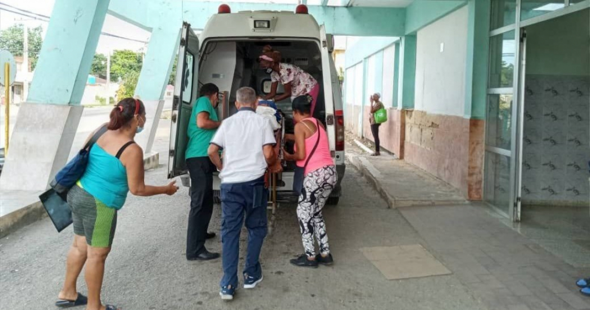 Llegada de lesionados al hospital © Agencia Cubana de Noticias / Leomar González