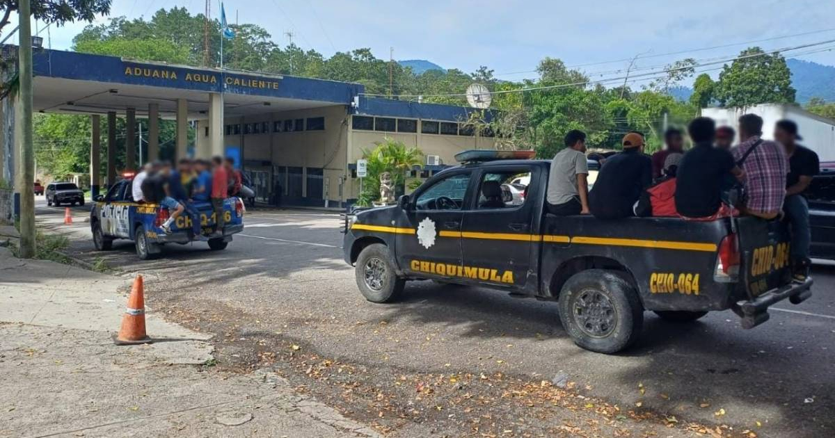 Policía Nacional Civil de Guatemala detiene a inmigrantes ilegales © Twitter Policía Nacional Civil de Guatemala