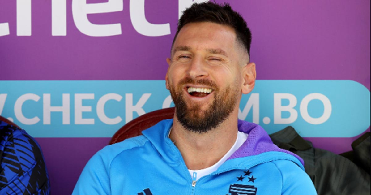 Sin sudar la camsieta, Messi disfrutó el triunfo de la albiceleste. © @fifaworldcup_es
