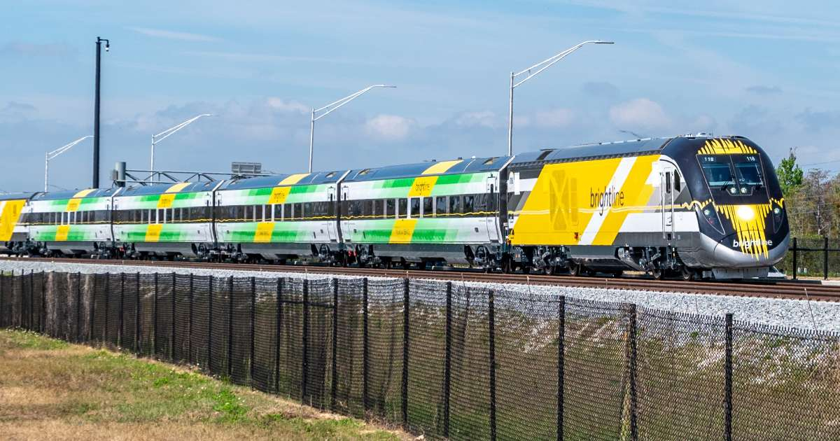 Tren de alta velocidad © Twitter / The Roaming Railfan