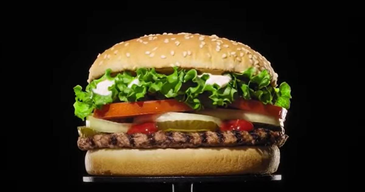 Hamburguesa en Estados Unidos © Captura de imagen en YouTube