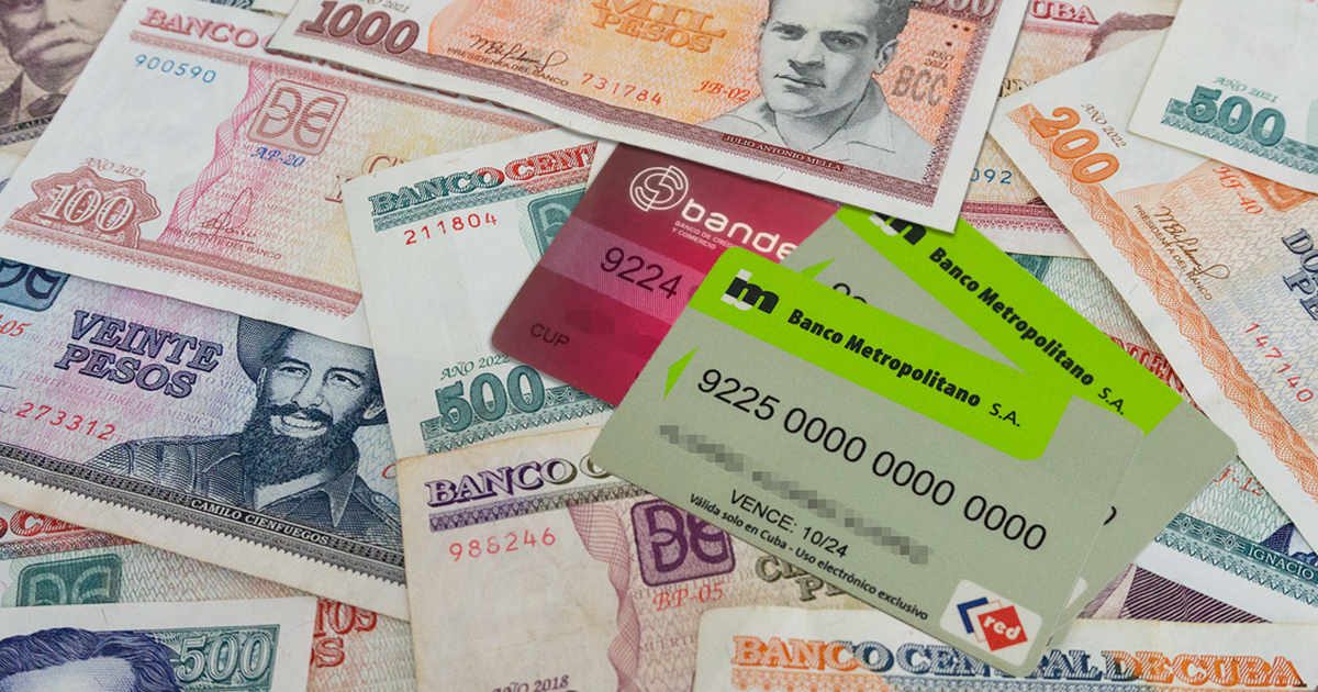 Pesos cubanos y tarjetas MLC © CiberCuba
