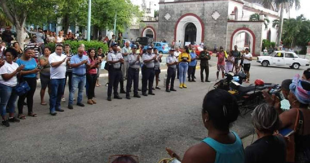 Acto político en Artemisa © Facebook / El Cubano Fiel