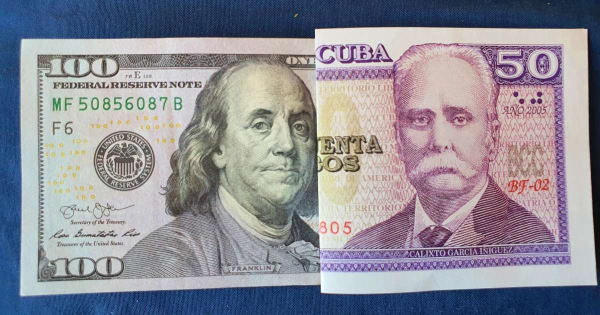 Billete de 100 dólares y uno de 50 pesos cubanos (Imagen de referencia © CiberCuba
