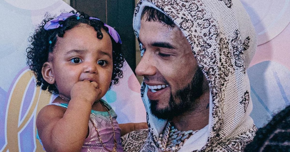 Anuel con su hija Gianella © Instagram / Anuel AA