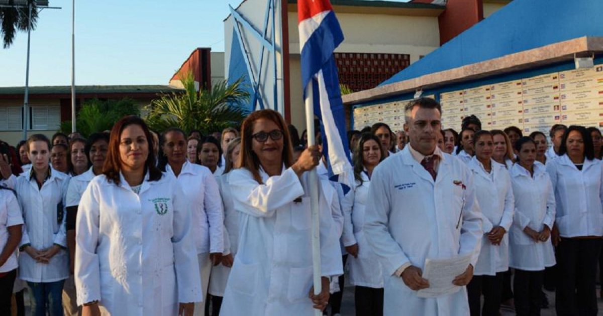 Médicos cubanos de misión en Jamaica en 2020 (imagen de referencia) © MINREX
