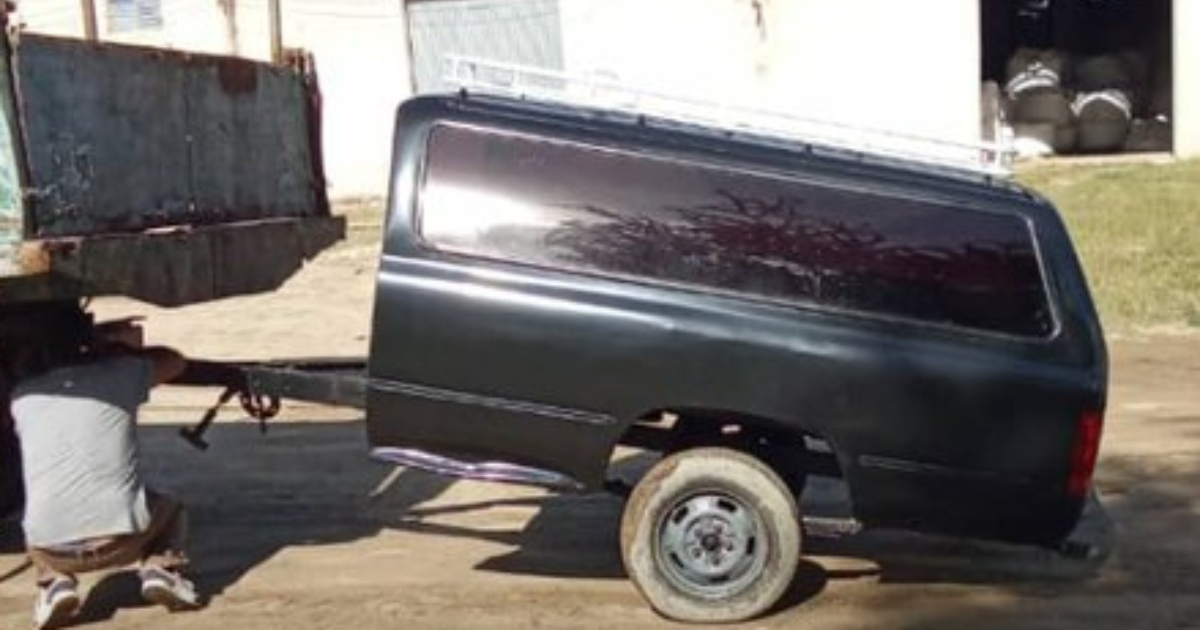 Camión remolca carro fúnebre © X / Observatorio Cubano de Derechos Humanos 