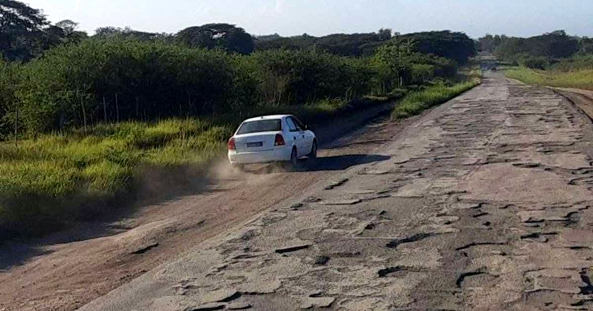 Carretera de Cuba en mal estado (imagen de referencia) © Facebook / Carlos Alberto Torres
