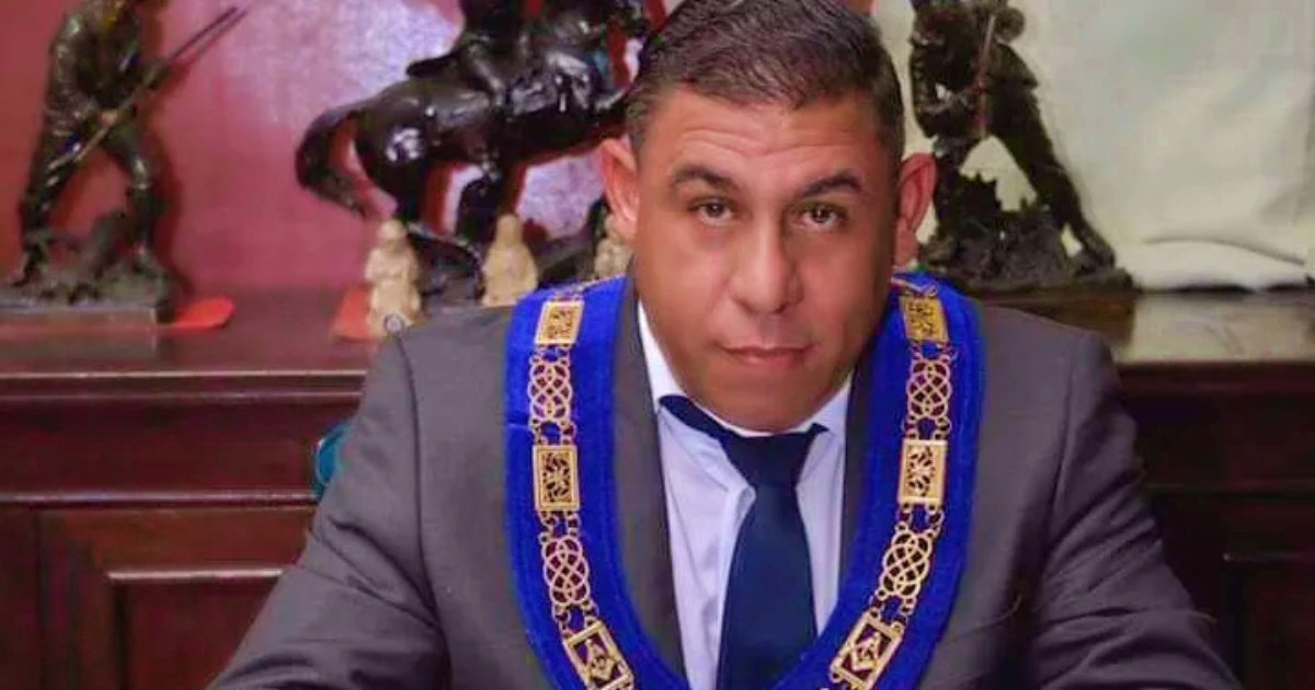The leader of the Grand Lodge of Cuba speaks after the theft of $19,000 in his custody