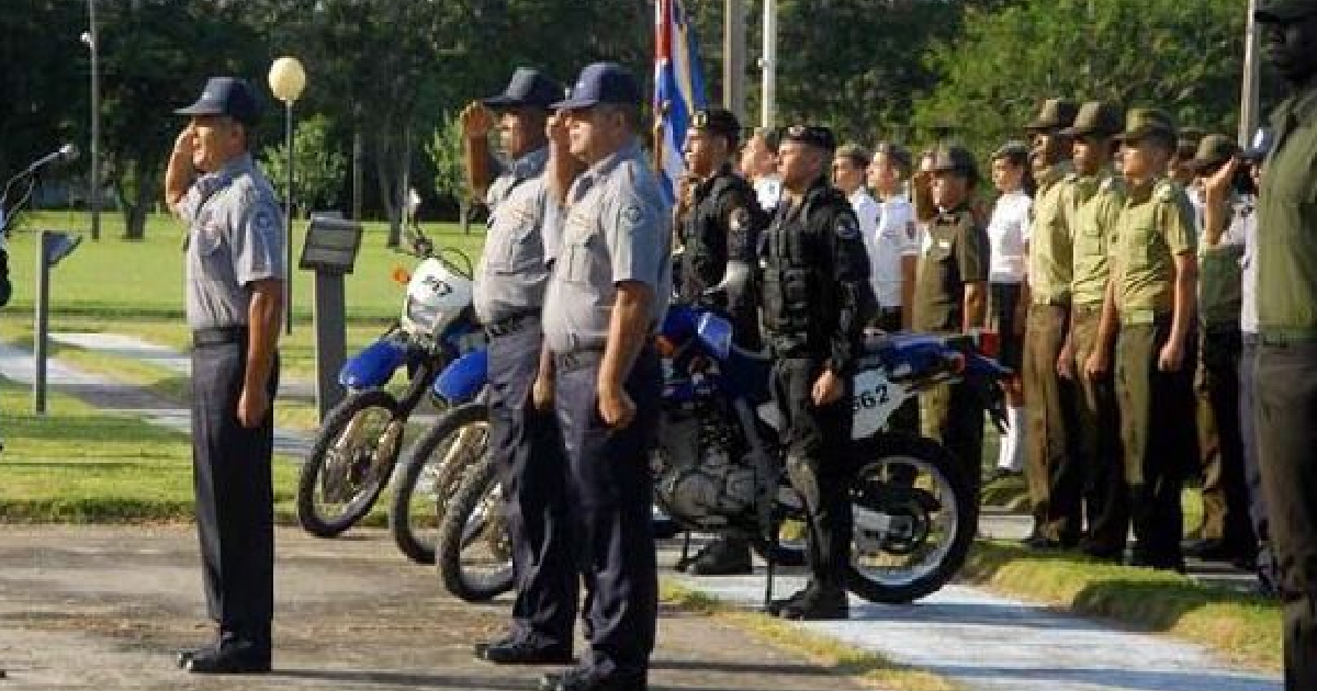 Policía cubana (Imagen de Referencia) © Radio Cadena Agramonte