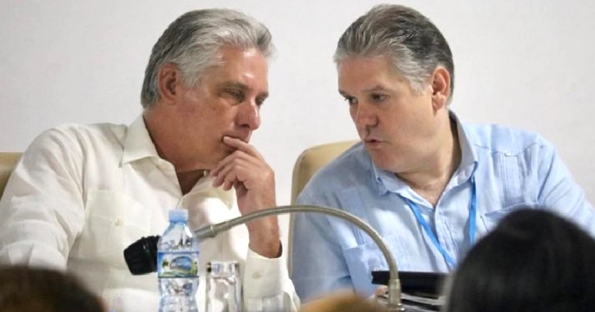Miguel Díaz-Canel con Alejandro Gil © Cubadebate