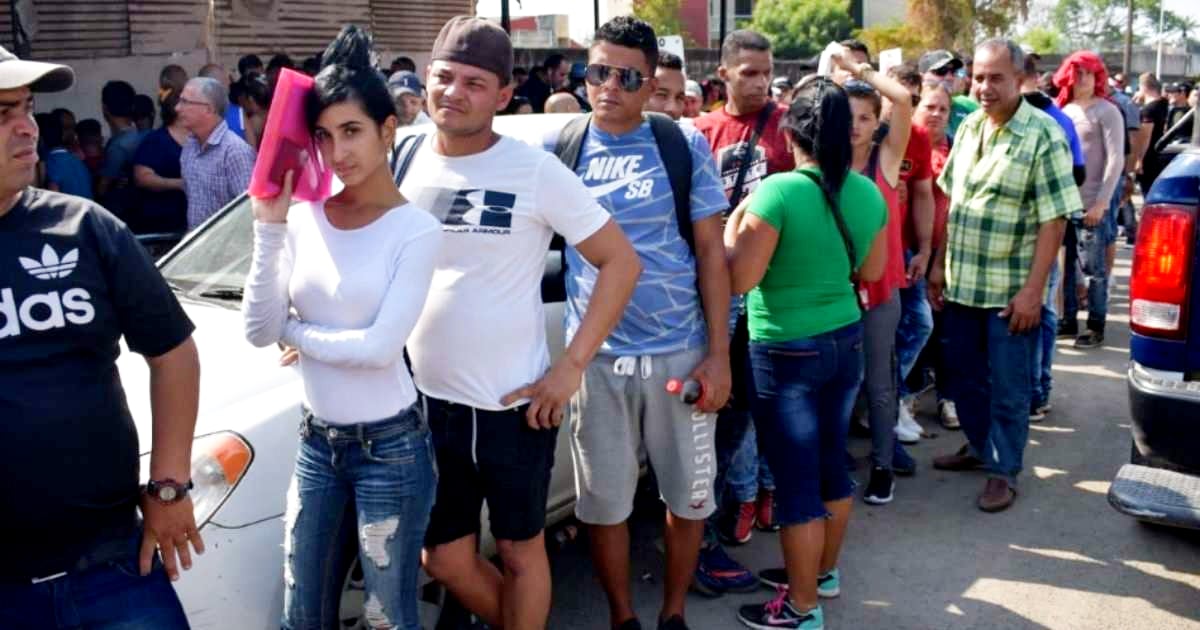 Inmigrantes cubanos en tránsito por México (imagen de archivo) © Twitter / Noticias de Chiapas