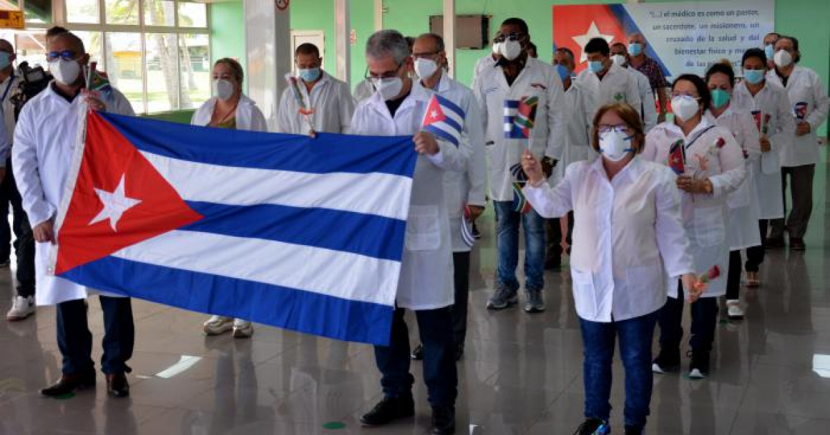 Médicos cubanos que trabajaron en Sudáfrica en 2020 (Imagen referencial) © Granma / Ricardo López Hevia