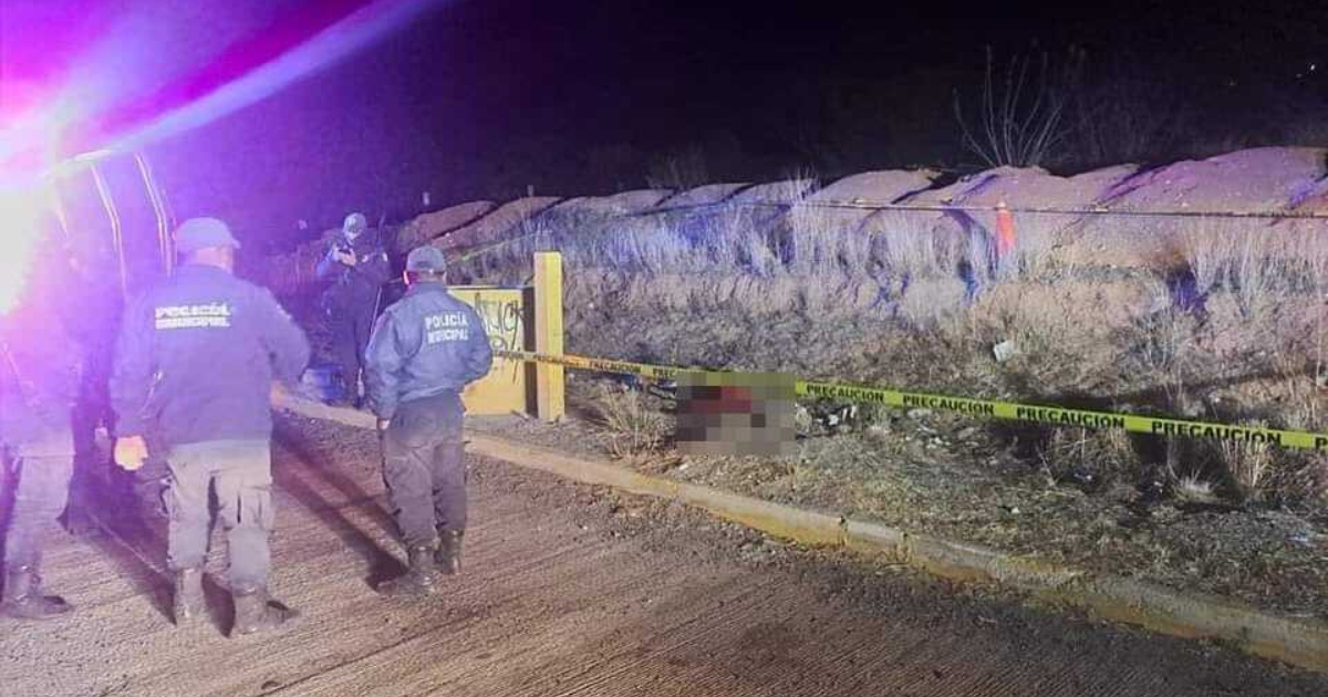 Policía encuentra el cadáver © Facebook Pluma Mixteca en Línea