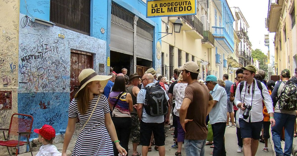 Cuba aspira a que visiten el país más de 200,000 turistas rusos este año © CiberCuba