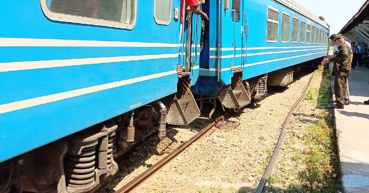 Tren descarrilado en Manzanillo © Facebook/Manzanillo Cam