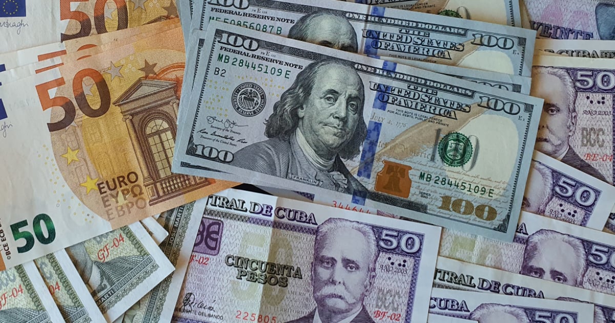 Dólar, Euros y Pesos Cubanos © Cibercuba