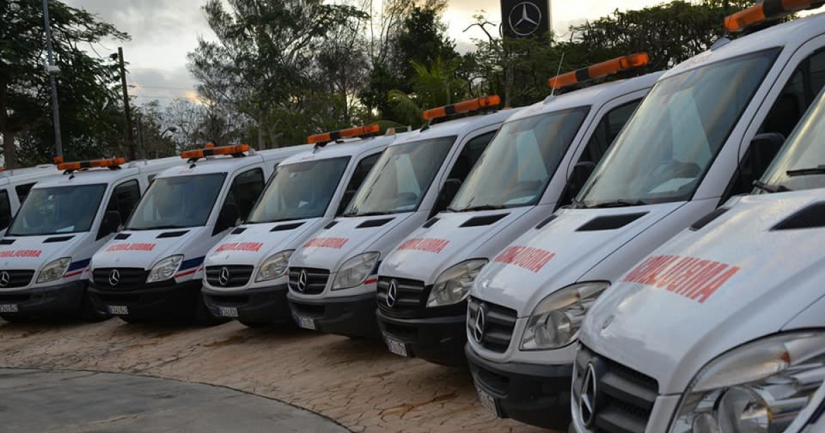 Ambulancias donadas por Mercedes-Benz a Cuba en 2021 (Imagen de referencia) © MCV Comercial S.A. / Facebook