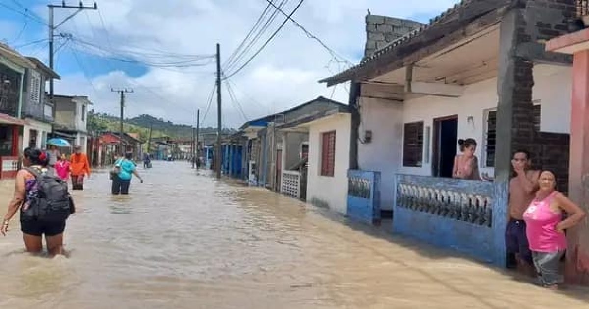 Calle de Baracoa inundada tras las intensas lluvias de las últimas horas © Facebook/Ampp Baracoa Ciudad Primada