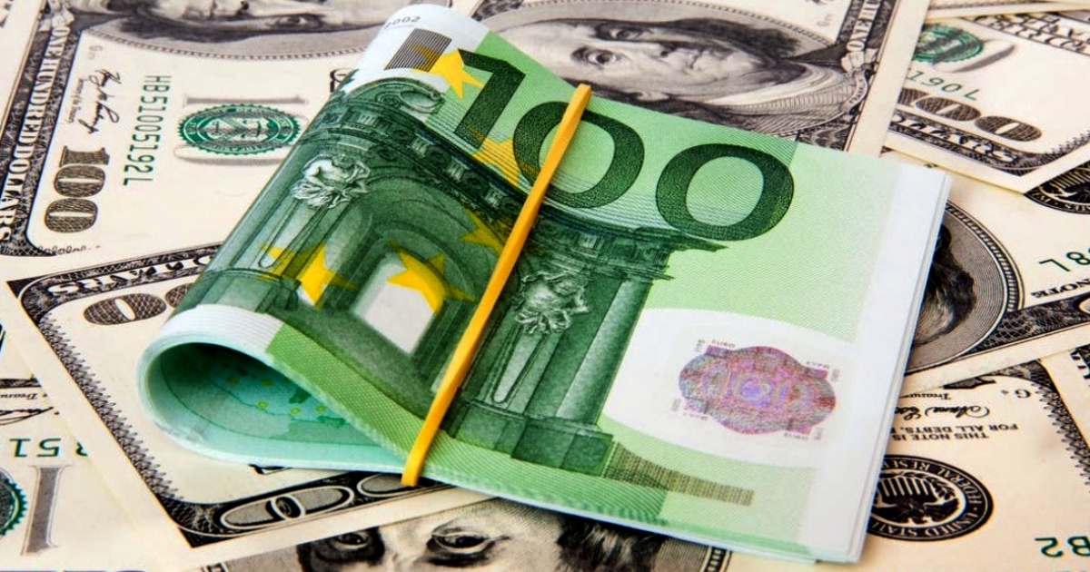Dólares y euro (Imagen de referencia) © Shutterstock