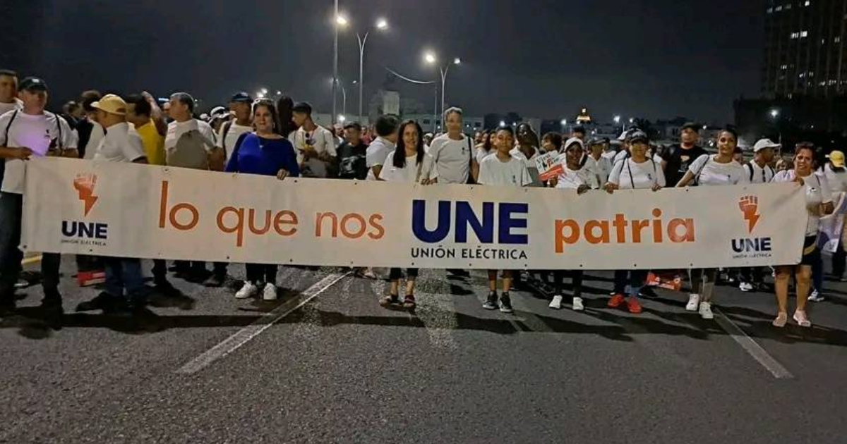 Unión Eléctrica en el desfile del Primero de Mayo en Cuba © Facebook / UNE