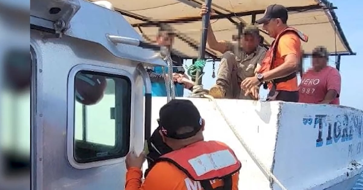 Rescatan a tres balseros cubanos frente a las costas de Progreso, México, con alto grado de deshidratación