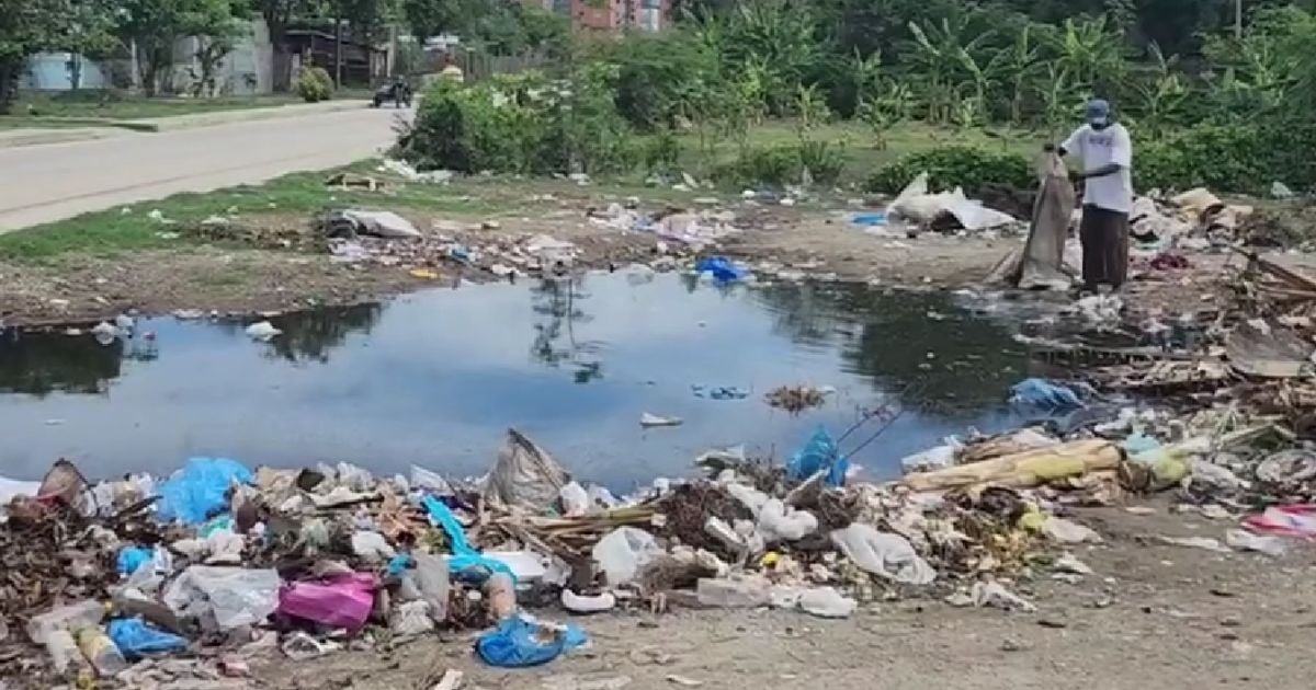 Wastewater and Trash: The Harsh Reality in Santiago de Cuba's Neighborhoods