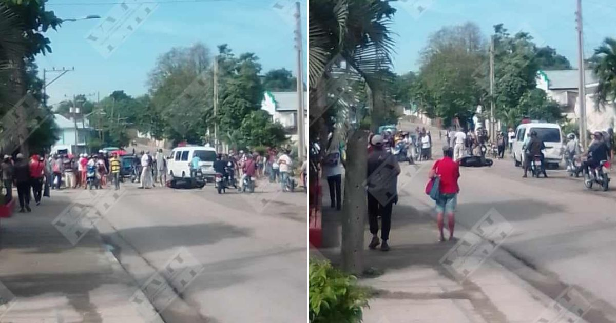 Two Motorcycles Collide in Downtown Santiago de Cuba