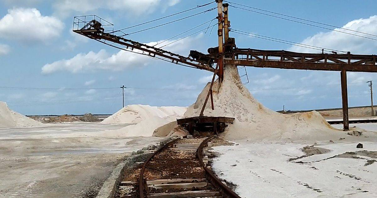Cubans Face Continued Salt Shortage Due to Transport Issues