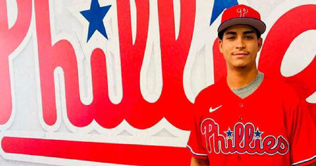 Promising Cuban Pitcher Joins Philadelphia Phillies