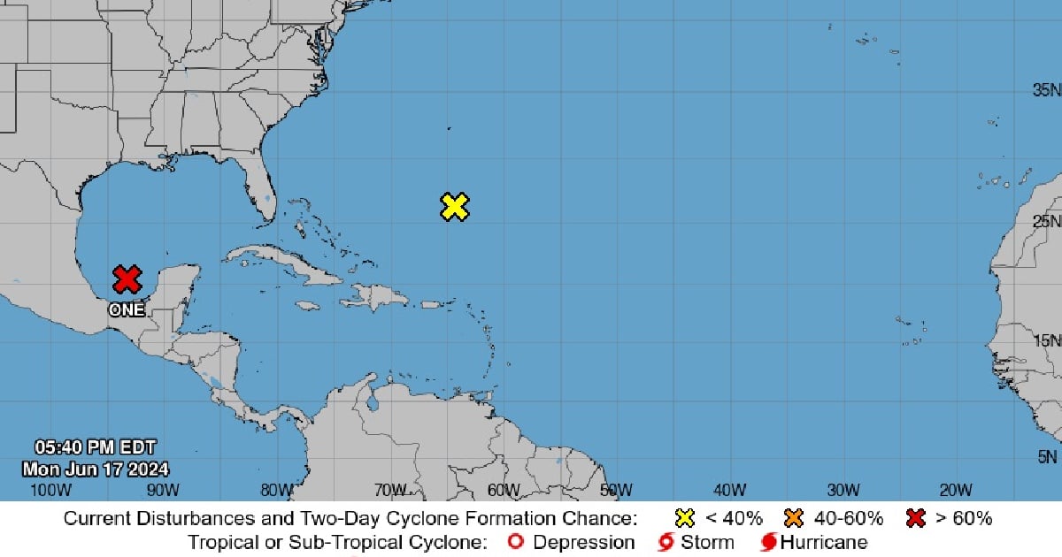 Formación de Tormenta Tropical One © National Hurricane Center