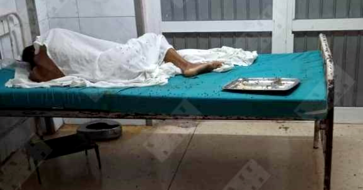 Paciente desatendido en el hospital de Manzanillo © Facebook / Yosmany Mayeta Labrada