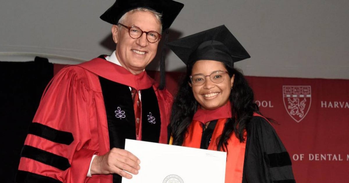 Cuban Woman Graduates from Harvard: "No Sacrifice is Enough to Repay My Parents"