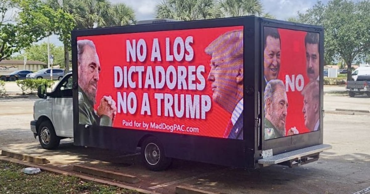 Camión con imagen de Fidel Castro, Maduro, Chávez y Trump © Claude Taylor / Twitter